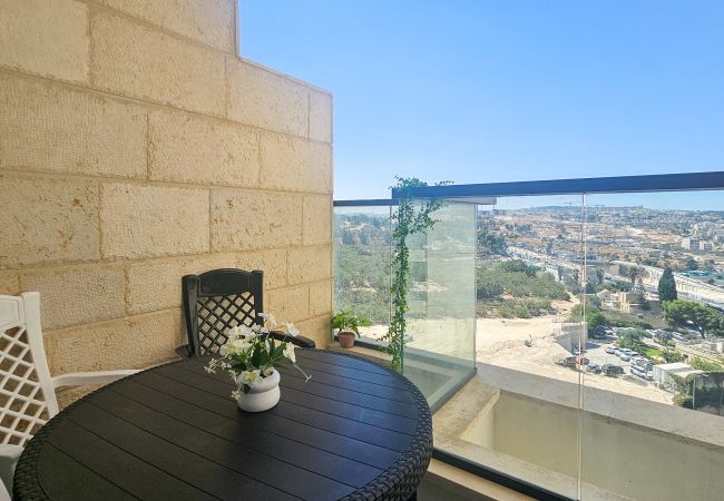 Apartamento em Jerusalem - MAMAD Family Friendly New Condo by FeelHome Apartamento em Jerusalem - MAMAD Family Friendly New Condo by FeelHome