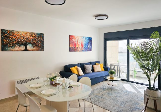 Apartamento em Jerusalem - MAMAD Family Friendly New Condo by FeelHome