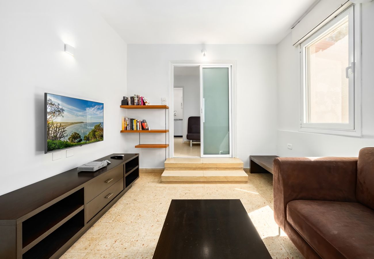 Villa em Beit Yanai - Cliffside Rustic & Charming Villa by FeelHome Villa em Beit Yanai - Cliffside Rustic & Charming Villa by FeelHome