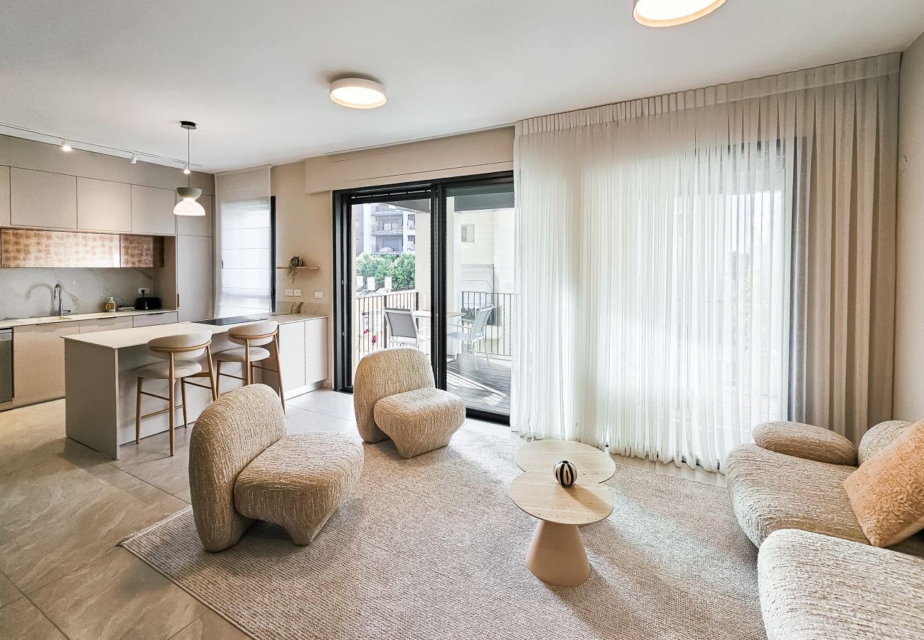 Apartamento em Ramat Gan - MAMAD Brand New with Terrace next to Park by FeelHome