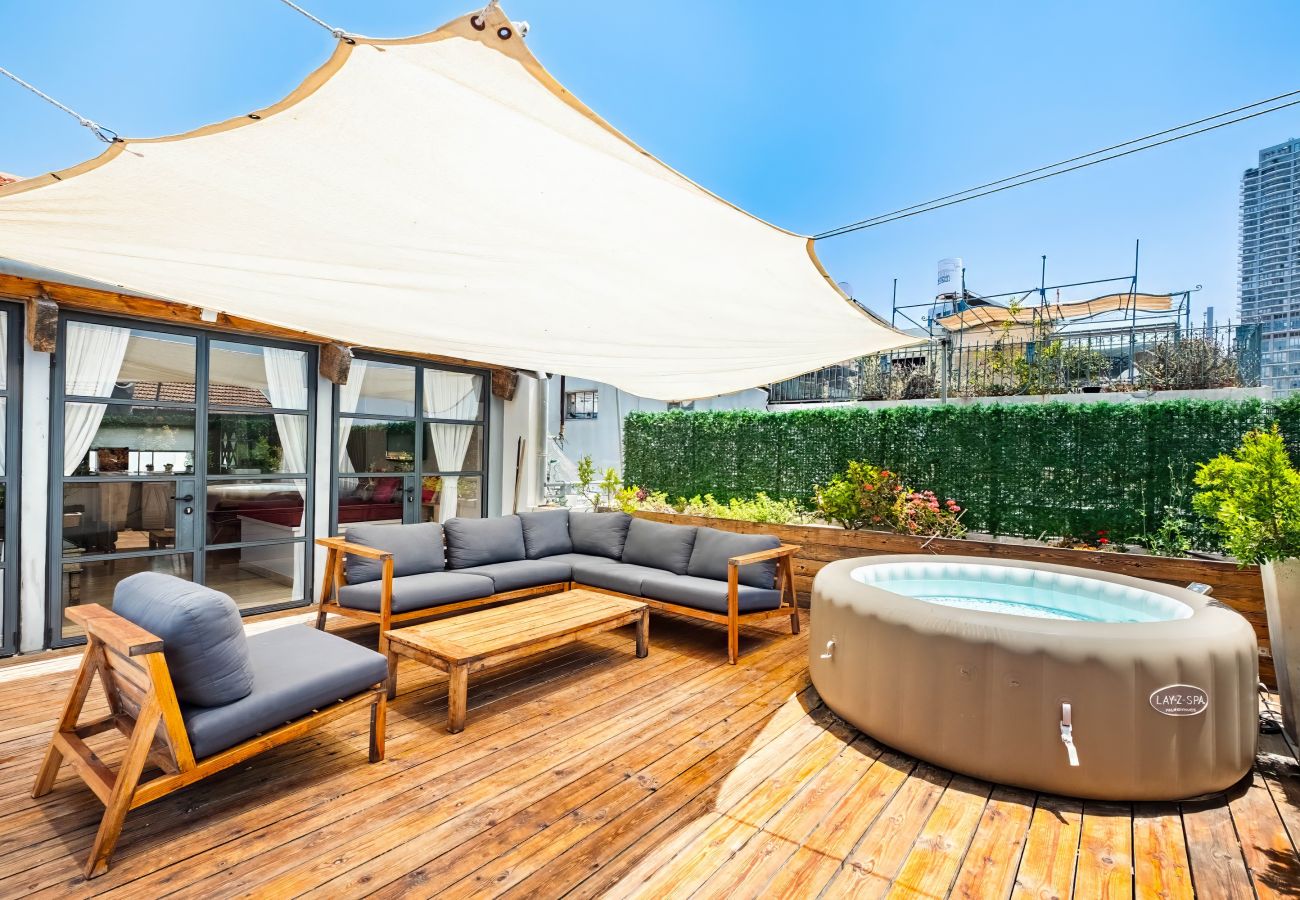 Apartment in Tel Aviv - Jaffa - MAMAD, Penthouse & Jacuzzi in Neve Tzedek by FeelHome Apartment in Tel Aviv - Jaffa - MAMAD, Penthouse & Jacuzzi in Neve Tzedek by FeelHome