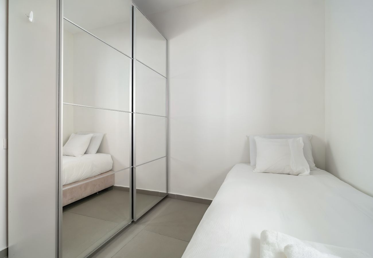 Apartment in Tel Aviv - Jaffa - MAMAD Beach & City Center with Sea View by FeelHome Apartment in Tel Aviv - Jaffa - MAMAD Beach & City Center with Sea View by FeelHome