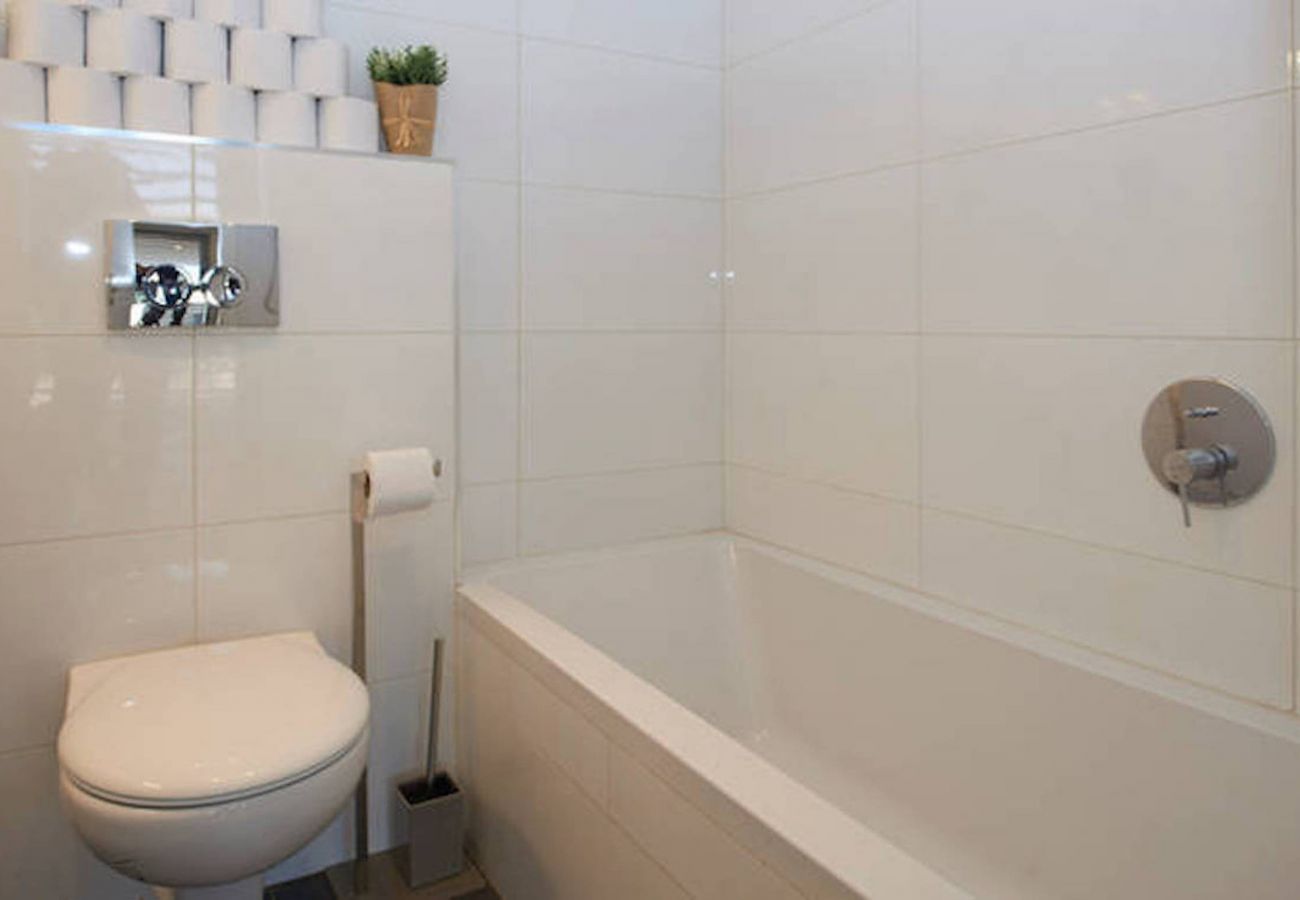 Apartment in Jerusalem - MAMAD Chic 1BR in City Center by FeelHome Apartment in Jerusalem - MAMAD Chic 1BR in City Center by FeelHome