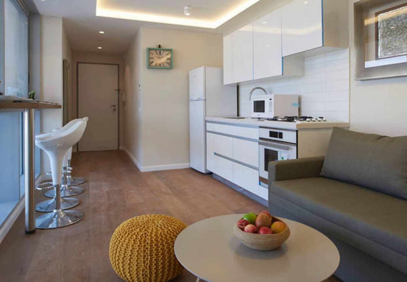 Apartment in Jerusalem - MAMAD Chic 1BR in City Center by FeelHome Apartment in Jerusalem - MAMAD Chic 1BR in City Center by FeelHome