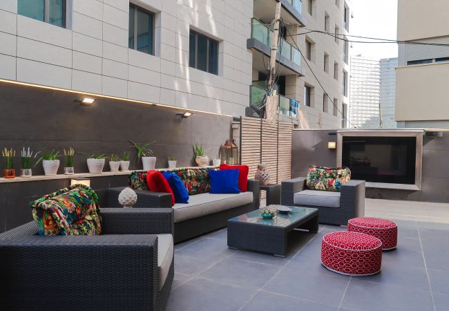 Apartment in Tel Aviv - Jaffa - Hipster Hotspot! Jacuzzi, patio, parking, BEACH! Apartment in Tel Aviv - Jaffa - Hipster Hotspot! Jacuzzi, patio, parking, BEACH!