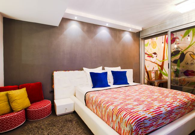 Apartment in Tel Aviv - Jaffa - Hipster Hotspot! Jacuzzi, patio, parking, BEACH! Apartment in Tel Aviv - Jaffa - Hipster Hotspot! Jacuzzi, patio, parking, BEACH!