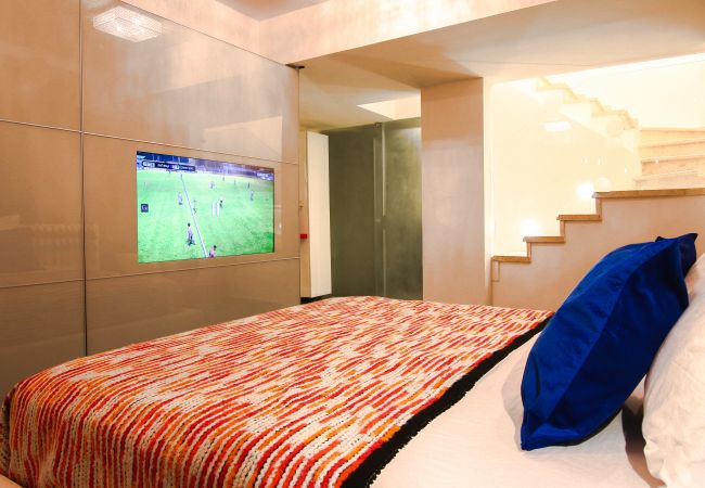 Apartment in Tel Aviv - Jaffa - Hipster Hotspot! Jacuzzi, patio, parking, BEACH! Apartment in Tel Aviv - Jaffa - Hipster Hotspot! Jacuzzi, patio, parking, BEACH!