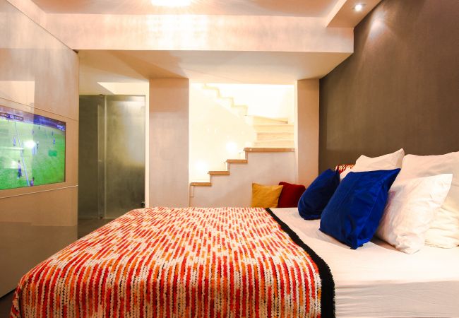 Apartment in Tel Aviv - Jaffa - Hipster Hotspot! Jacuzzi, patio, parking, BEACH! Apartment in Tel Aviv - Jaffa - Hipster Hotspot! Jacuzzi, patio, parking, BEACH!