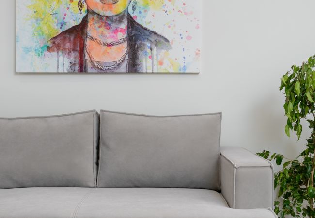 Apartment in Jerusalem - MAMAD Design & Veranda next to Mahane Yehuda Market by FeelHome Apartment in Jerusalem - MAMAD Design & Veranda next to Mahane Yehuda Market by FeelHome