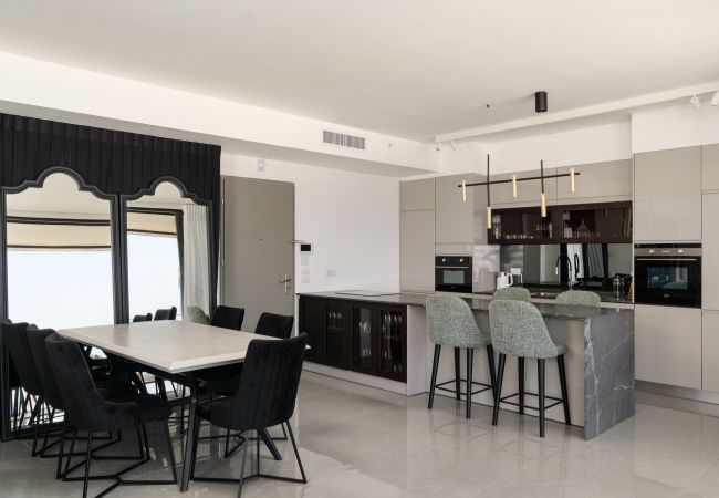 Apartment in Tel Aviv - Jaffa - MAMAD Luxury Executive 4BR with Terrace & Sea View by FeelHome Apartment in Tel Aviv - Jaffa - MAMAD Luxury Executive 4BR with Terrace & Sea View by FeelHome