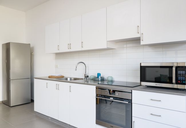 Apartment in Tel Aviv - Jaffa - MAMAD New Bright 2BR with Balcony near Beach by FeelHome Apartment in Tel Aviv - Jaffa - MAMAD New Bright 2BR with Balcony near Beach by FeelHome