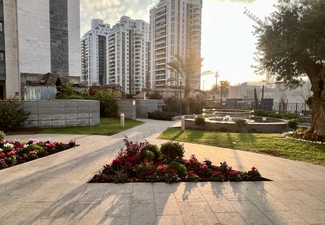 Apartment in Holon - MAMAD Deluxe Apt & Terrace with City Overview by FeelHome Apartment in Holon - MAMAD Deluxe Apt & Terrace with City Overview by FeelHome