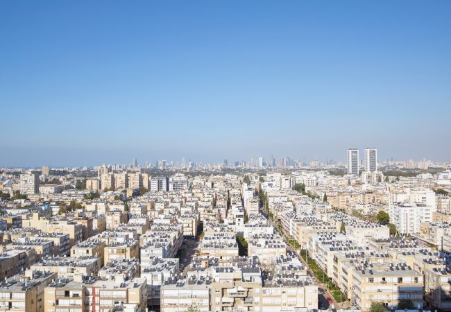 Apartment in Holon - MAMAD Deluxe Apt & Terrace with City Overview by FeelHome Apartment in Holon - MAMAD Deluxe Apt & Terrace with City Overview by FeelHome