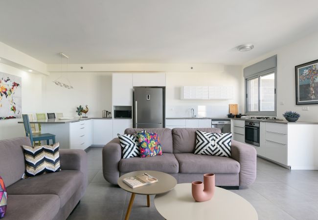 Apartment in Holon - MAMAD Deluxe Apt & Terrace with City Overview by FeelHome Apartment in Holon - MAMAD Deluxe Apt & Terrace with City Overview by FeelHome