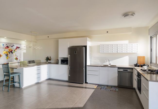 Apartment in Holon - MAMAD Deluxe Apt & Terrace with City Overview by FeelHome Apartment in Holon - MAMAD Deluxe Apt & Terrace with City Overview by FeelHome