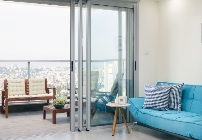 Apartment in Holon - MAMAD Deluxe Apt & Terrace with City Overview by FeelHome Apartment in Holon - MAMAD Deluxe Apt & Terrace with City Overview by FeelHome