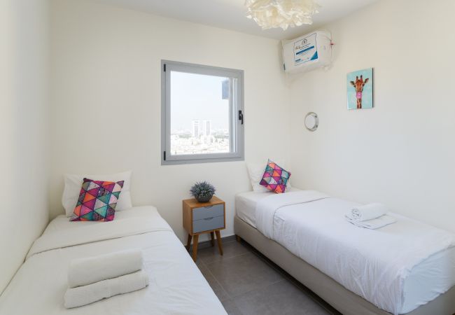 Apartment in Holon - MAMAD Deluxe Apt & Terrace with City Overview by FeelHome Apartment in Holon - MAMAD Deluxe Apt & Terrace with City Overview by FeelHome