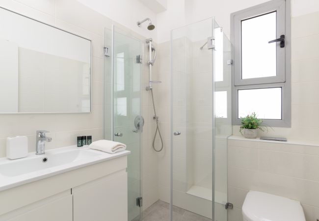 Apartment in Holon - MAMAD Deluxe Apt & Terrace with City Overview by FeelHome Apartment in Holon - MAMAD Deluxe Apt & Terrace with City Overview by FeelHome