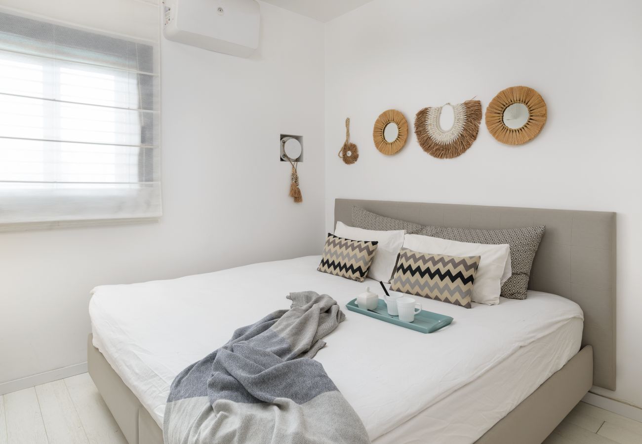Apartment in Tel Aviv - Jaffa - MAMAD Bright & Chic Condo with Pool & Unique View by FeelHome Apartment in Tel Aviv - Jaffa - MAMAD Bright & Chic Condo with Pool & Unique View by FeelHome