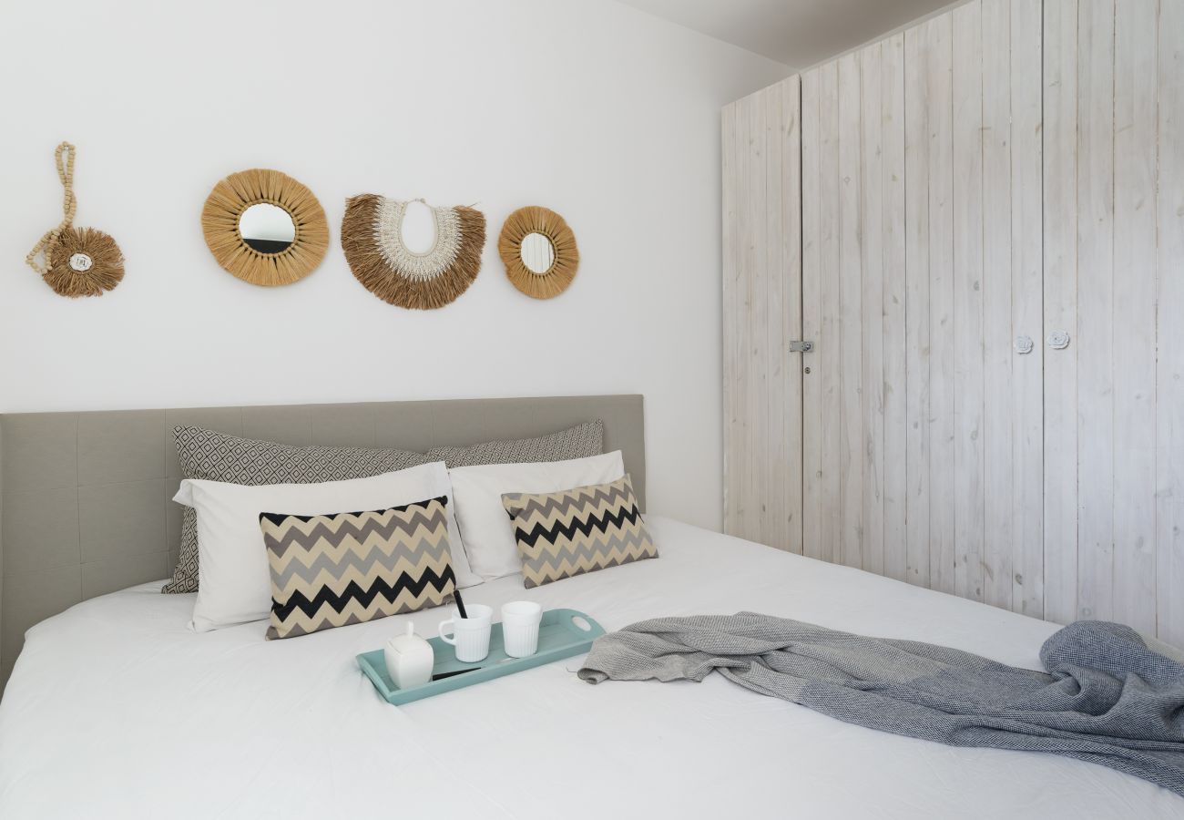 Apartment in Tel Aviv - Jaffa - MAMAD Bright & Chic Condo with Pool & Unique View by FeelHome Apartment in Tel Aviv - Jaffa - MAMAD Bright & Chic Condo with Pool & Unique View by FeelHome