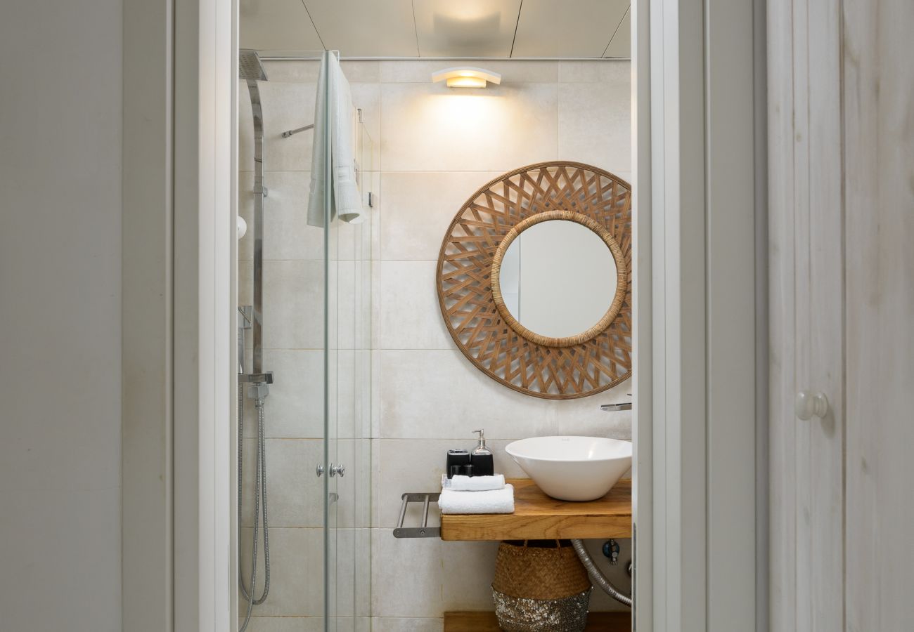 Apartment in Tel Aviv - Jaffa - MAMAD Bright & Chic Condo with Pool & Unique View by FeelHome Apartment in Tel Aviv - Jaffa - MAMAD Bright & Chic Condo with Pool & Unique View by FeelHome