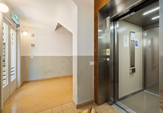 Apartment in Tel Aviv - Jaffa - MIKLAT Classic Bauhaus 1Br with Balcony on Sheinkin Street by FeelHome Apartment in Tel Aviv - Jaffa - MIKLAT Classic Bauhaus 1Br with Balcony on Sheinkin Street by FeelHome