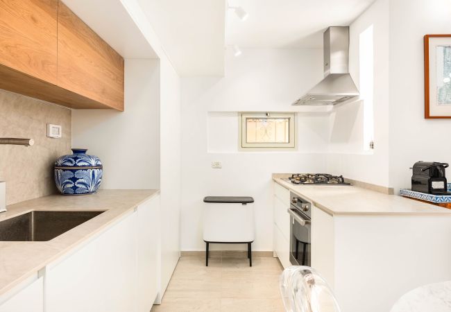 Apartment in Tel Aviv - Jaffa - MAMAD Designer Gem Secret Patio & Jacuzzi Near Beach by FeelHome Apartment in Tel Aviv - Jaffa - MAMAD Designer Gem Secret Patio & Jacuzzi Near Beach by FeelHome