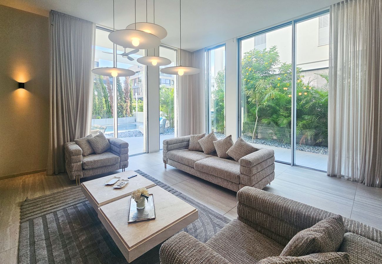 Villa in Herzliya - MAMAD Luxury New Villa with Private Pool by FeelHome Villa in Herzliya - MAMAD Luxury New Villa with Private Pool by FeelHome