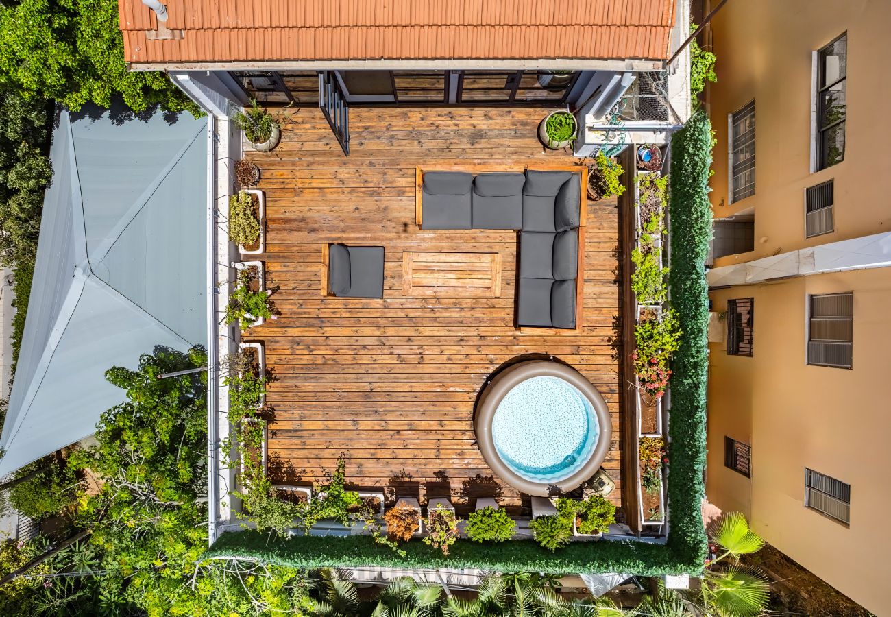 Апартаменты на Tel Aviv - Jaffa - MAMAD, Penthouse & Jacuzzi in Neve Tzedek by FeelHome Апартаменты на Tel Aviv - Jaffa - MAMAD, Penthouse & Jacuzzi in Neve Tzedek by FeelHome
