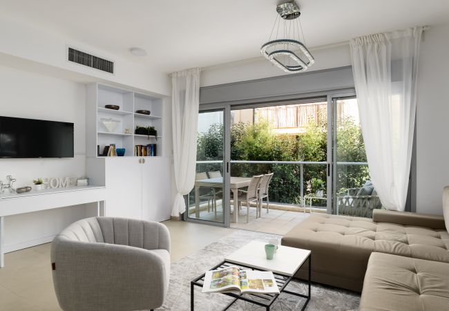 Апартаменты на Tel Aviv - Jaffa - MAMAD Quiet Hideaway & Terrace near Beach by FeelHome Апартаменты на Tel Aviv - Jaffa - MAMAD Quiet Hideaway & Terrace near Beach by FeelHome