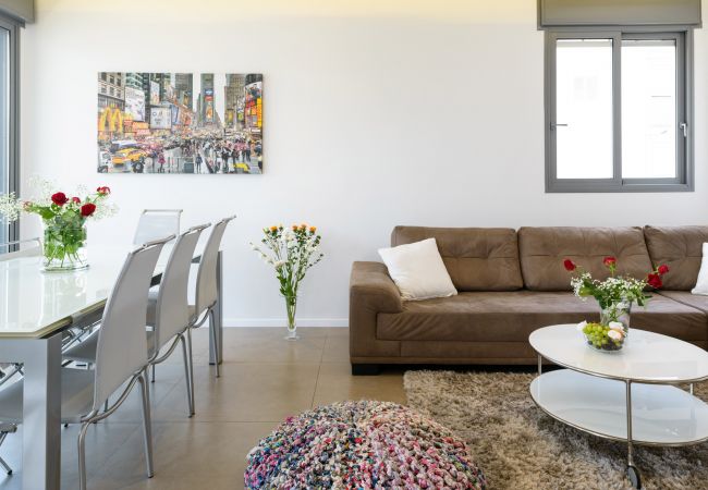 Апартаменты на Tel Aviv - Jaffa - MAMAD Comfort 3BR & Balcony in City Center by FeelHome Апартаменты на Tel Aviv - Jaffa - MAMAD Comfort 3BR & Balcony in City Center by FeelHome
