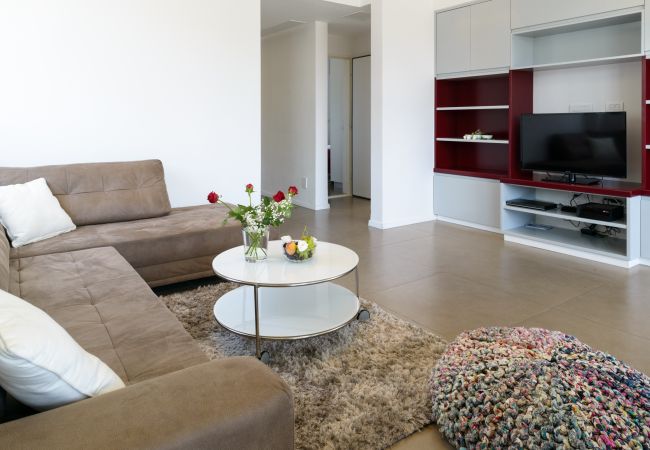 Апартаменты на Tel Aviv - Jaffa - MAMAD Comfort 3BR & Balcony in City Center by FeelHome Апартаменты на Tel Aviv - Jaffa - MAMAD Comfort 3BR & Balcony in City Center by FeelHome