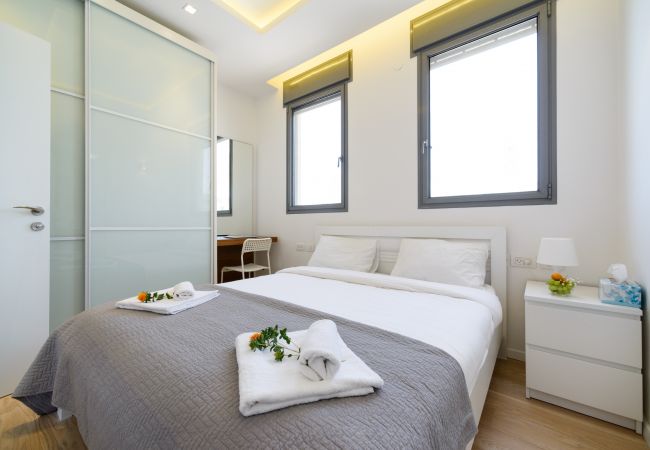 Апартаменты на Tel Aviv - Jaffa - MAMAD Comfort 3BR & Balcony in City Center by FeelHome Апартаменты на Tel Aviv - Jaffa - MAMAD Comfort 3BR & Balcony in City Center by FeelHome