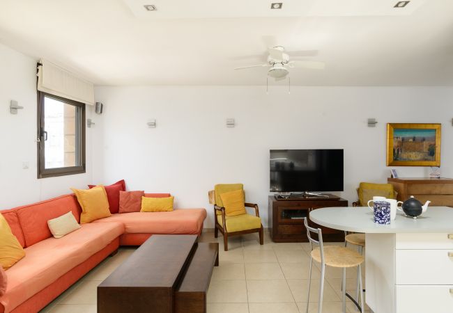 Апартаменты на Tel Aviv - Jaffa - MAMAD Cosy Hideaway steps from Beach by FeelHome Апартаменты на Tel Aviv - Jaffa - MAMAD Cosy Hideaway steps from Beach by FeelHome