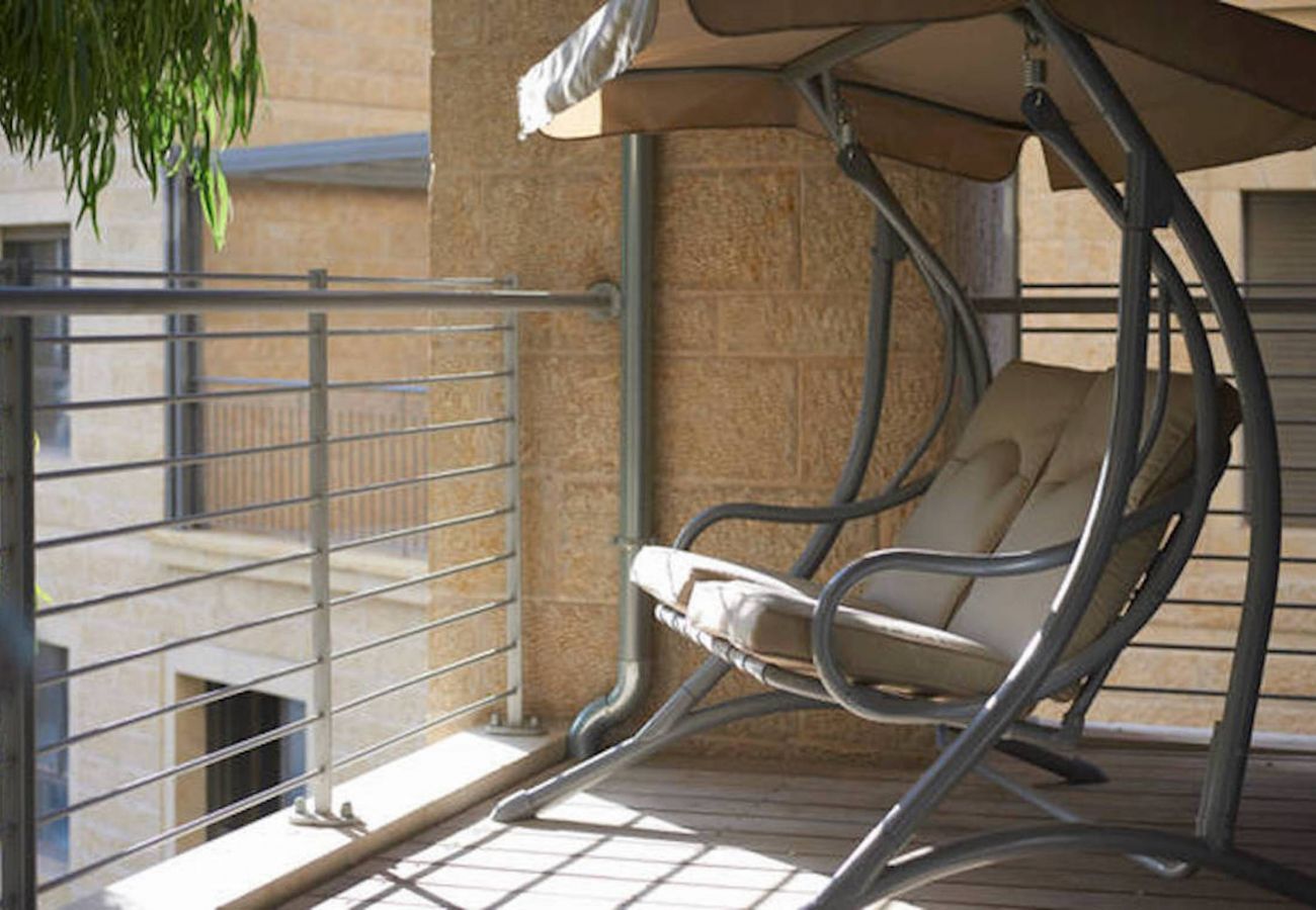 Апартаменты на Jerusalem - MAMAD Quiet with Terrasse in City Center by FeelHome Апартаменты на Jerusalem - MAMAD Quiet with Terrasse in City Center by FeelHome