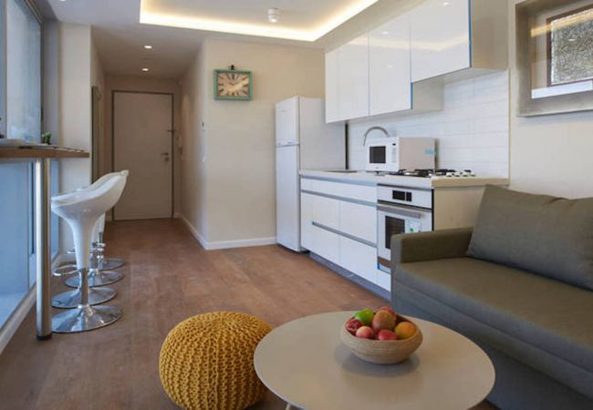 Апартаменты на Jerusalem - MAMAD Chic 1BR in City Center by FeelHome Апартаменты на Jerusalem - MAMAD Chic 1BR in City Center by FeelHome
