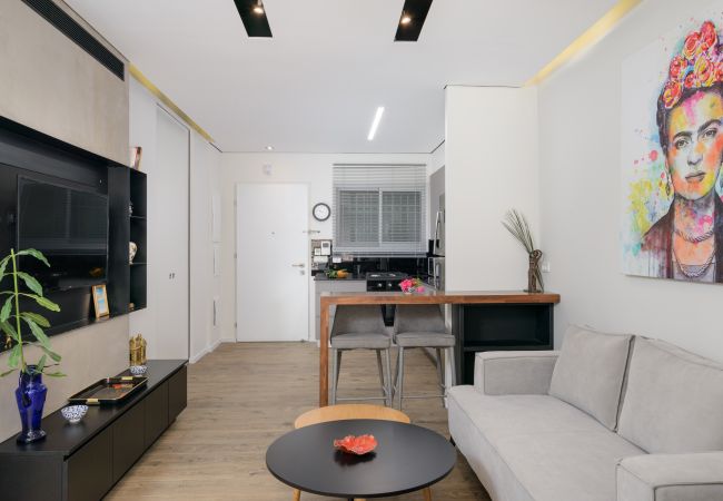 Апартаменты на Jerusalem - MAMAD Design & Veranda next to Mahane Yehuda Market by FeelHome Апартаменты на Jerusalem - MAMAD Design & Veranda next to Mahane Yehuda Market by FeelHome