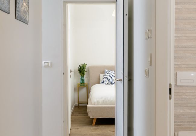 Апартаменты на Jerusalem - MAMAD Design & Veranda next to Mahane Yehuda Market by FeelHome Апартаменты на Jerusalem - MAMAD Design & Veranda next to Mahane Yehuda Market by FeelHome