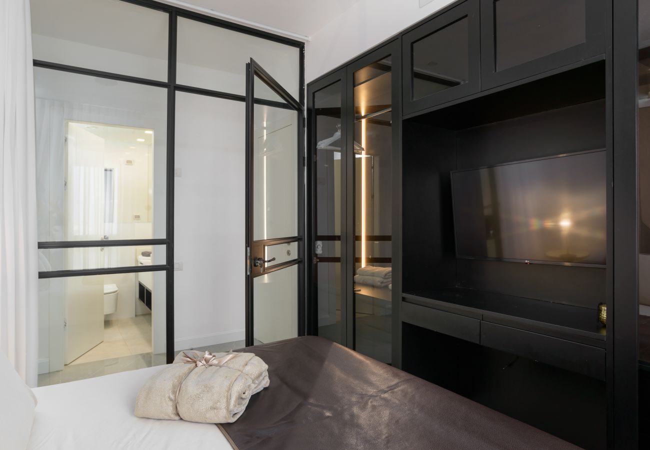 Апартаменты на Tel Aviv - Jaffa - MAMAD Luxury Executive 4BR with Terrace & Sea View by FeelHome Апартаменты на Tel Aviv - Jaffa - MAMAD Luxury Executive 4BR with Terrace & Sea View by FeelHome