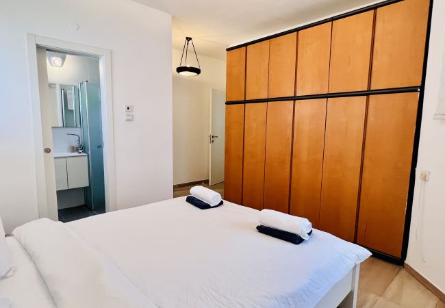 Апартаменты на Netanya - MIKLAT Elegant Apt with Balcony & Sea View by FeelHome Апартаменты на Netanya - MIKLAT Elegant Apt with Balcony & Sea View by FeelHome