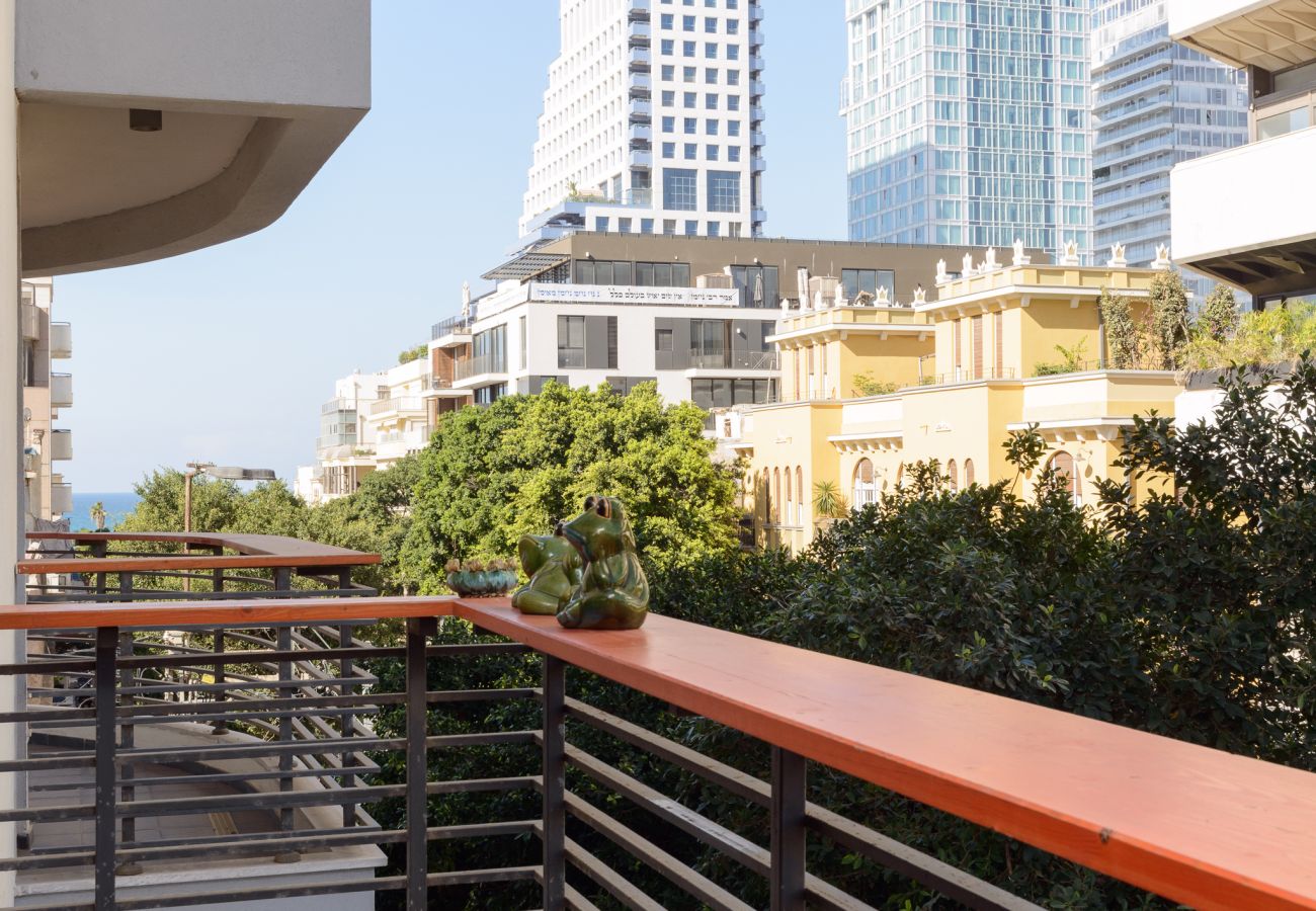 Апартаменты на Tel Aviv - Jaffa - MAMAD New Bright 2BR with Balcony near Beach by FeelHome Апартаменты на Tel Aviv - Jaffa - MAMAD New Bright 2BR with Balcony near Beach by FeelHome