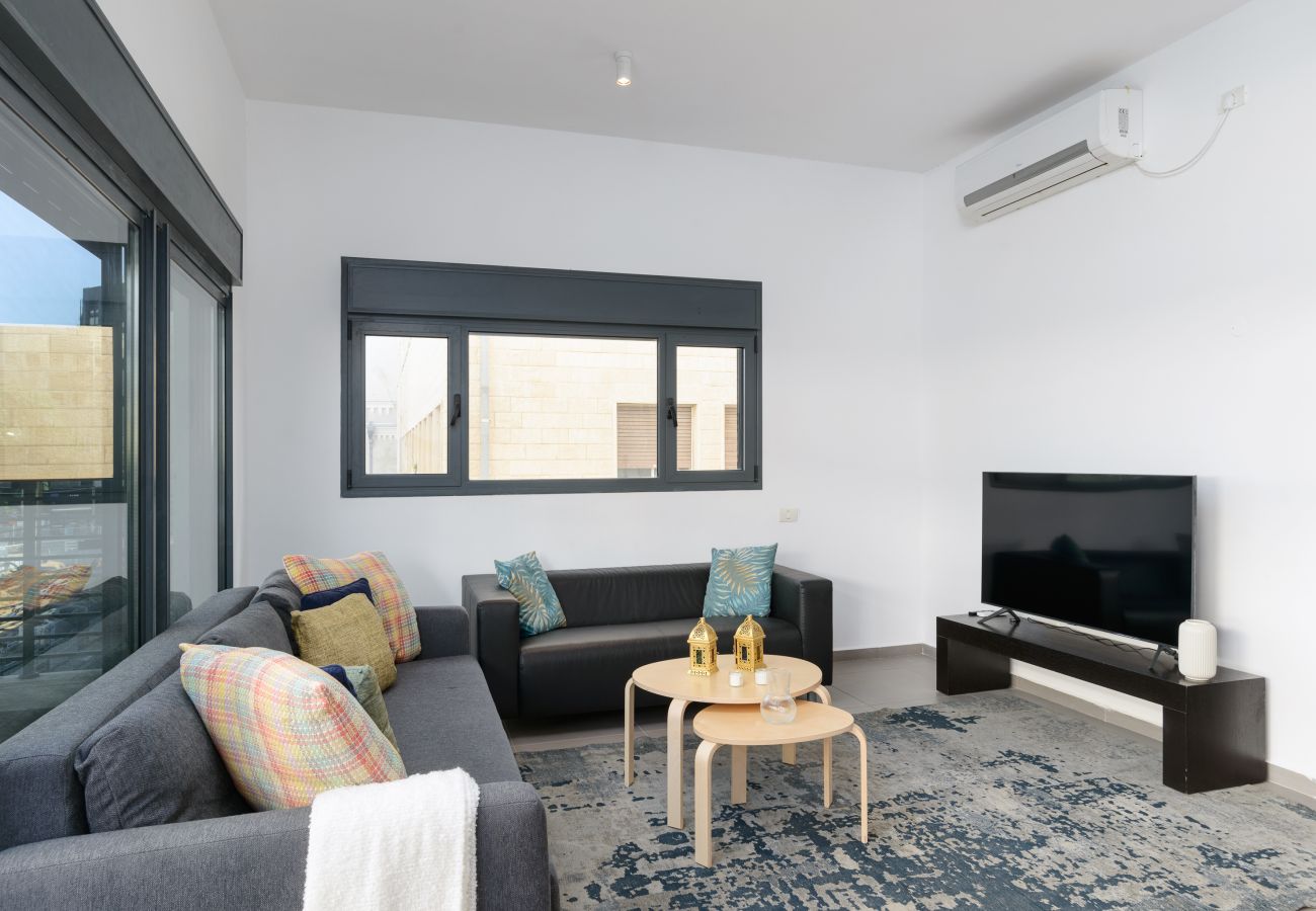 Апартаменты на Tel Aviv - Jaffa - MAMAD New Bright 2BR with Balcony near Beach by FeelHome Апартаменты на Tel Aviv - Jaffa - MAMAD New Bright 2BR with Balcony near Beach by FeelHome
