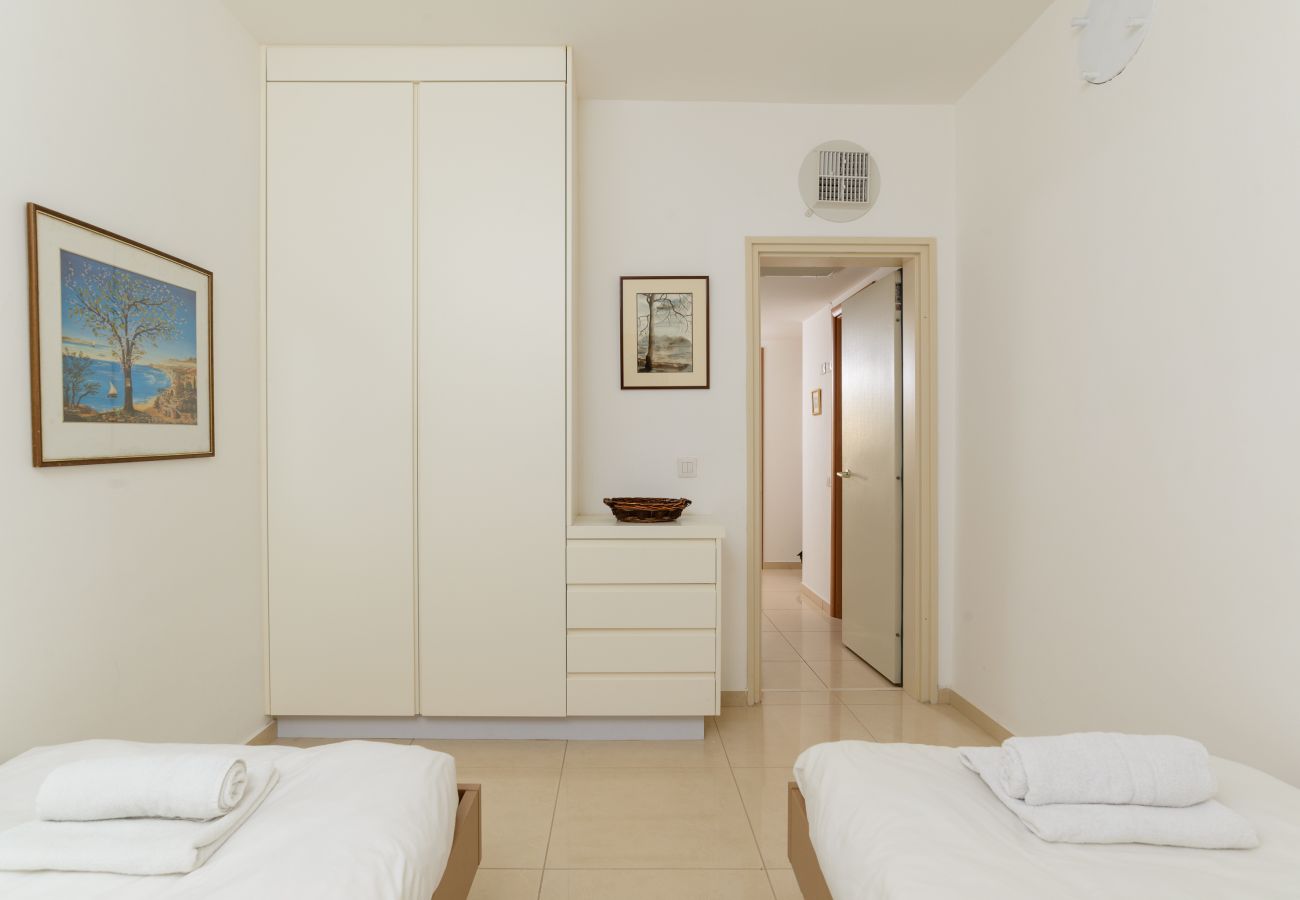 Апартаменты на Tel Aviv - Jaffa - MAMAD Comfort Apt Terrace & View on the Hills by FeelHome Апартаменты на Tel Aviv - Jaffa - MAMAD Comfort Apt Terrace & View on the Hills by FeelHome