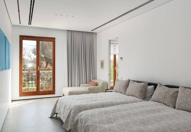 Вилла на Beit Yanai - MAMAD Ultimate Luxury Villa & Wild Beach by FeelHome Вилла на Beit Yanai - MAMAD Ultimate Luxury Villa & Wild Beach by FeelHome