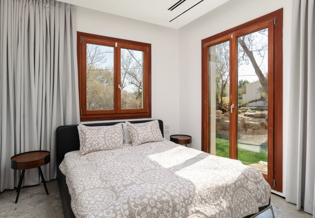 Вилла на Beit Yanai - MAMAD Ultimate Luxury Villa & Wild Beach by FeelHome Вилла на Beit Yanai - MAMAD Ultimate Luxury Villa & Wild Beach by FeelHome