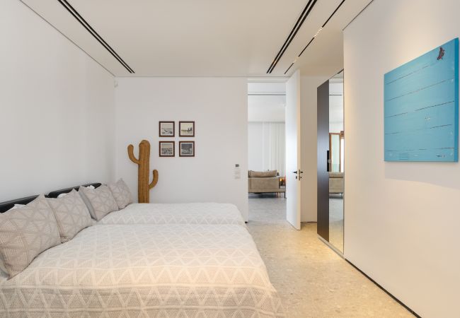 Вилла на Beit Yanai - MAMAD Ultimate Luxury Villa & Wild Beach by FeelHome Вилла на Beit Yanai - MAMAD Ultimate Luxury Villa & Wild Beach by FeelHome