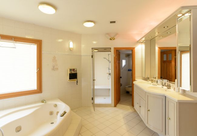 Вилла на Netanya - MAMAD Coastal Mansion Private Pool in Netanya by FeelHome Вилла на Netanya - MAMAD Coastal Mansion Private Pool in Netanya by FeelHome