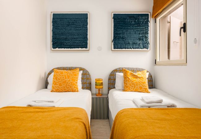 Апартаменты на Tel Aviv - Jaffa - MAMAD Designer Gem Secret Patio & Jacuzzi Near Beach by FeelHome Апартаменты на Tel Aviv - Jaffa - MAMAD Designer Gem Secret Patio & Jacuzzi Near Beach by FeelHome