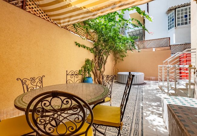  на Tel Aviv - Jaffa - Designer Gem Secret Patio & Jacuzzi Near Beach by FeelHome