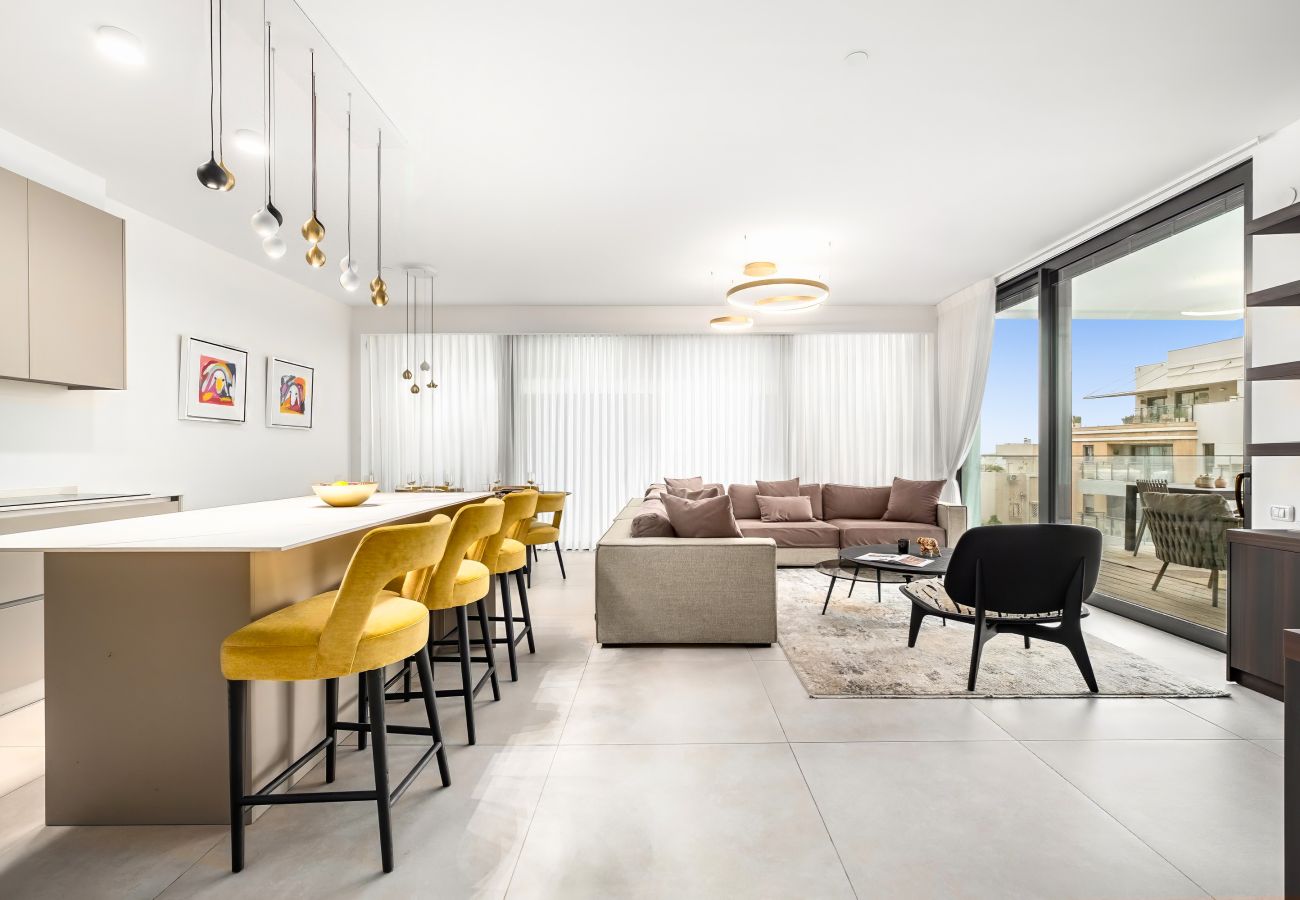 Апартаменты на Tel Aviv - Jaffa - MAMAD Luxury 3BR Next to Geula Beach by FeelHome